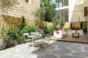 4BR Beach area with Garden and Parknig